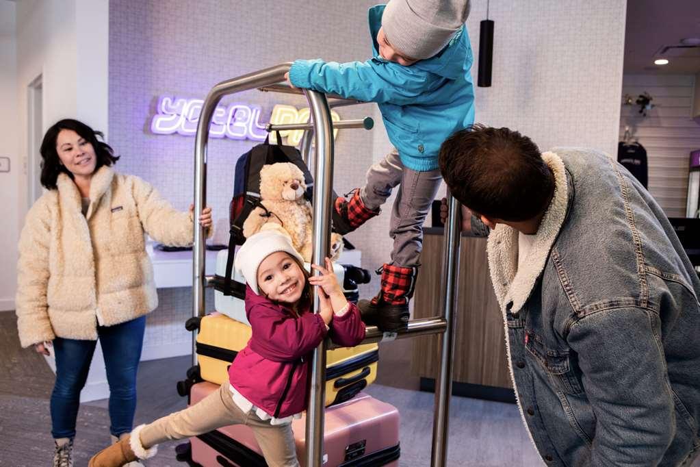 Yotelpad 파크 시티 내부 사진